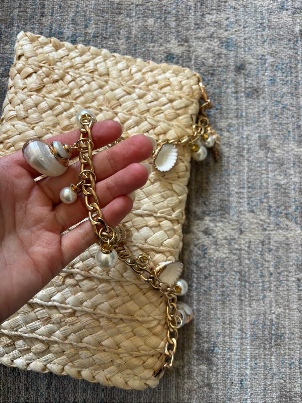 Coastal Shell Mermaid  Bag with Gold Chain and Shell Charms - Cream NEW - Picture 2 of 3